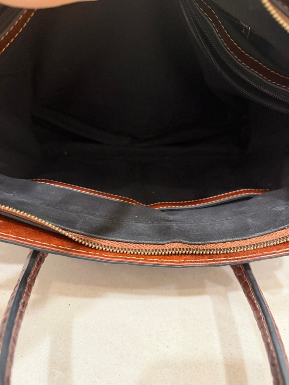 Pijushi Brown Croc-Embossed Leather Tote Bag - Picture 11 of 16